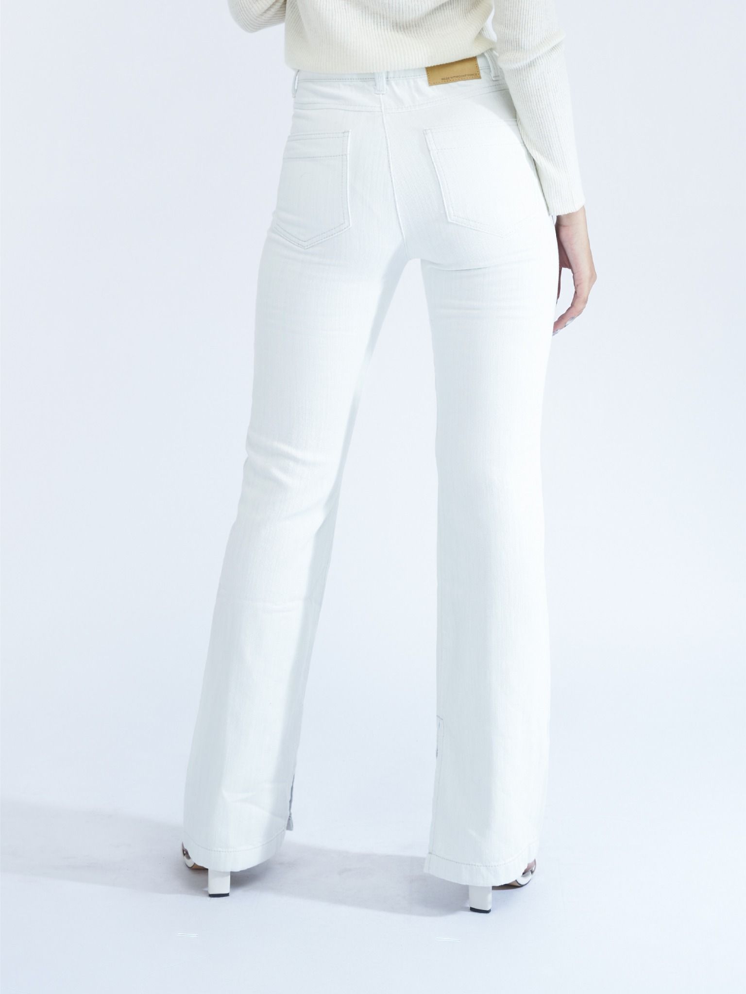 Quần nữ dài jeans WJB0267 (Flare)