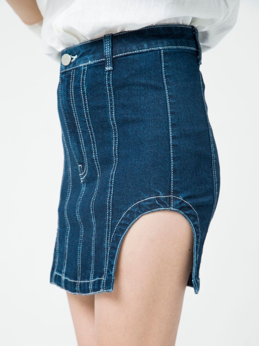 Chân váy jeans đậm ngắn khoét 2 bên MESSI WJF0141 (Tailor)