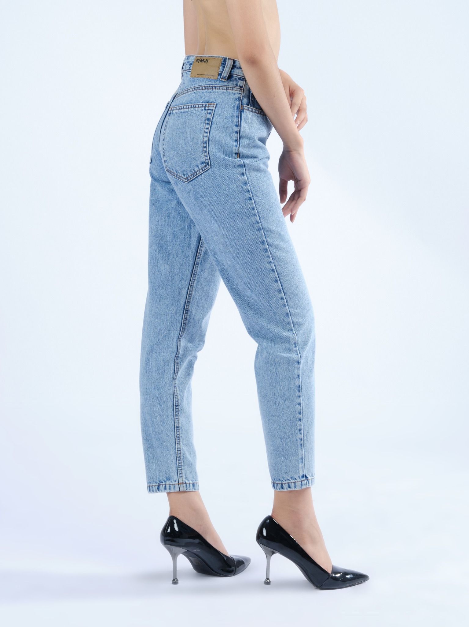 Quần nữ lửng jeans 24