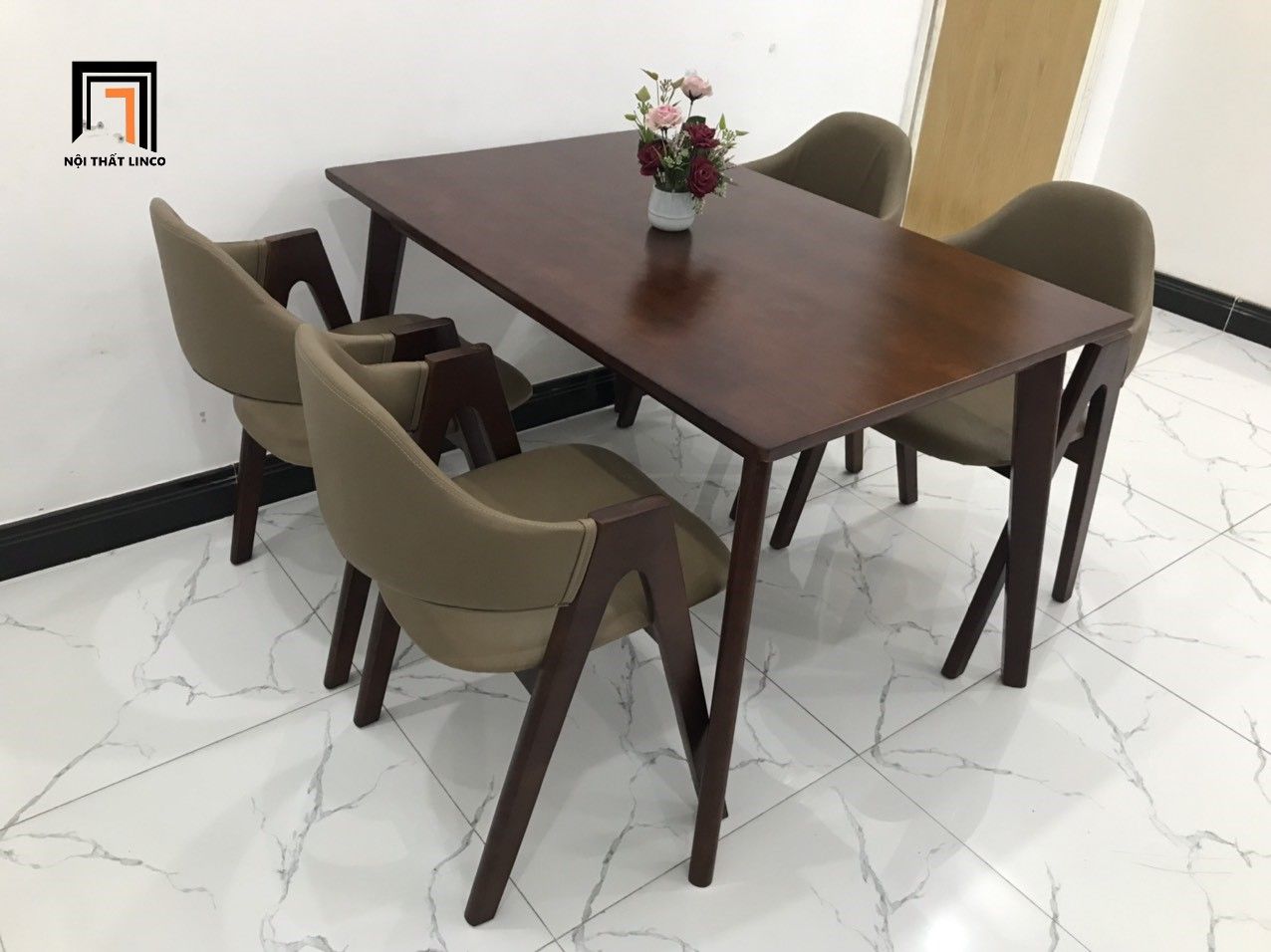 Bộ bàn ghế ăn màu nâu đậm 6-KH4-G5-B107-nausi bọc da giả Pu