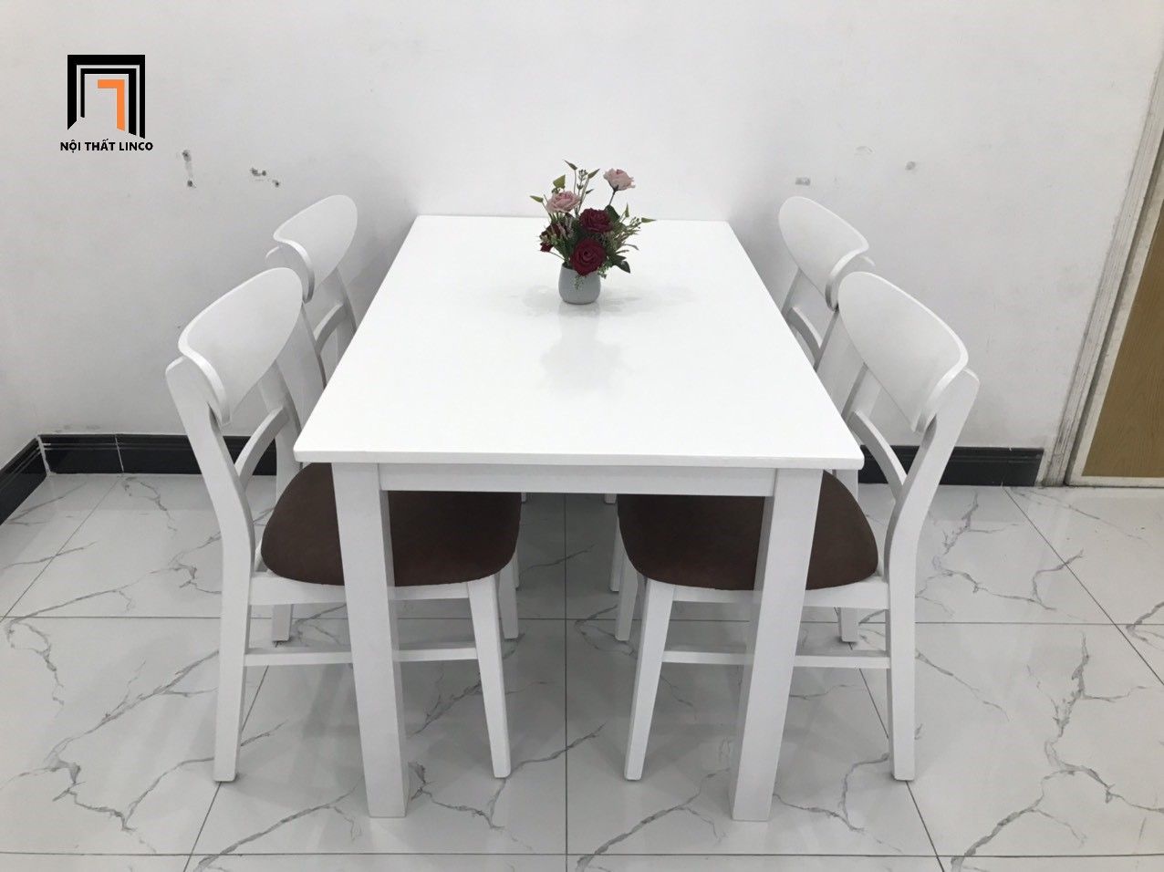 Bộ bàn ăn 4 ghế ngồi màu trắng 10-KH4-G3-B108-trangsi xinh xắn
