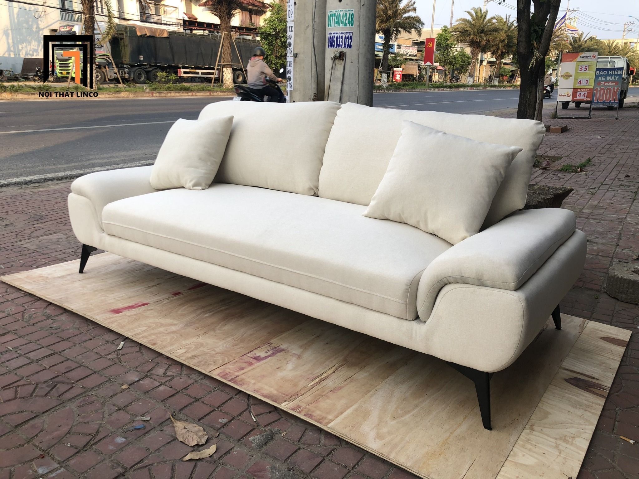 Ghế sofa băng dài BT60 Creamy dài 2m1 thư giãn màu trắng kem