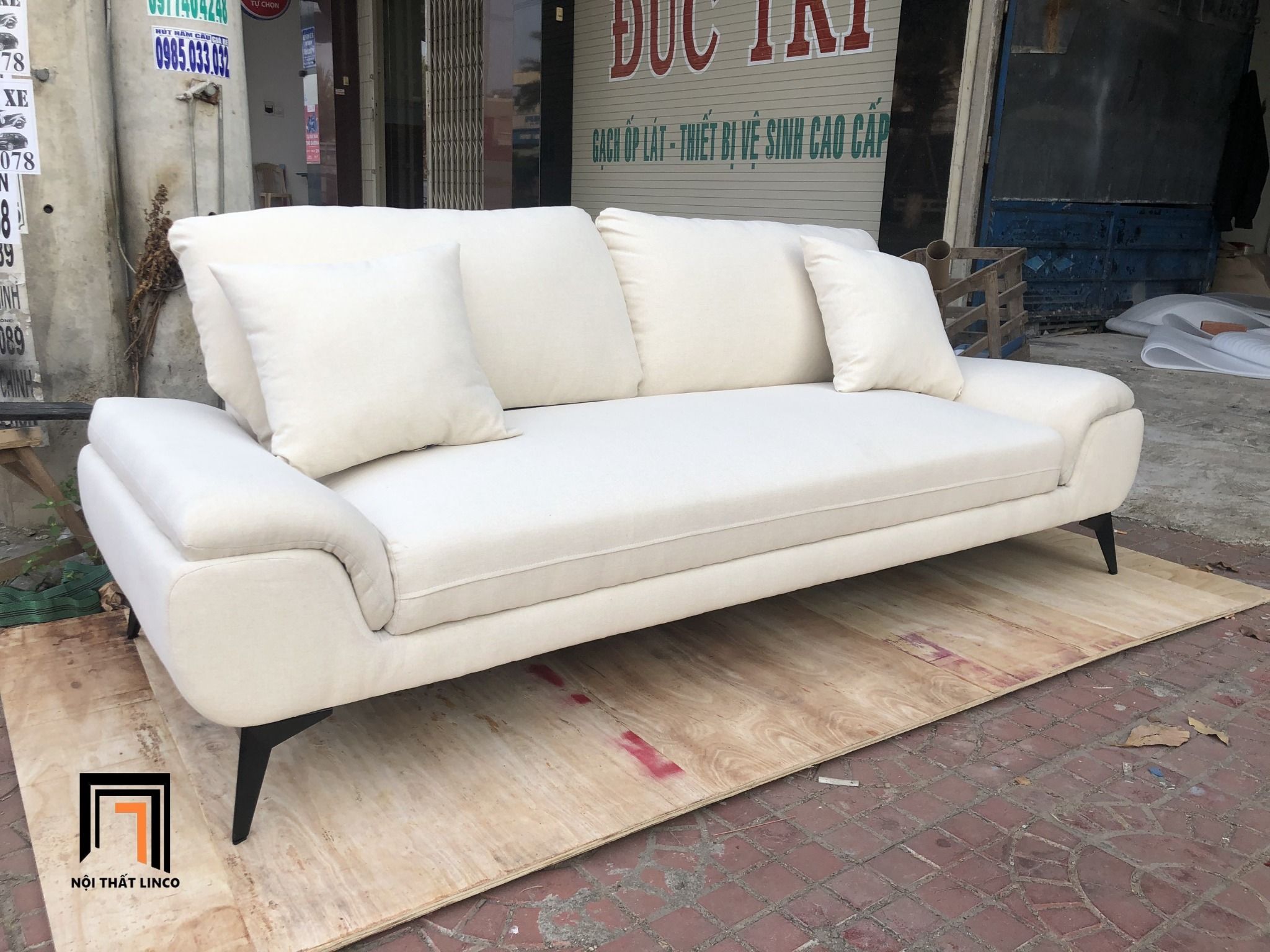 Ghế sofa băng dài BT60 Creamy dài 2m1 thư giãn màu trắng kem
