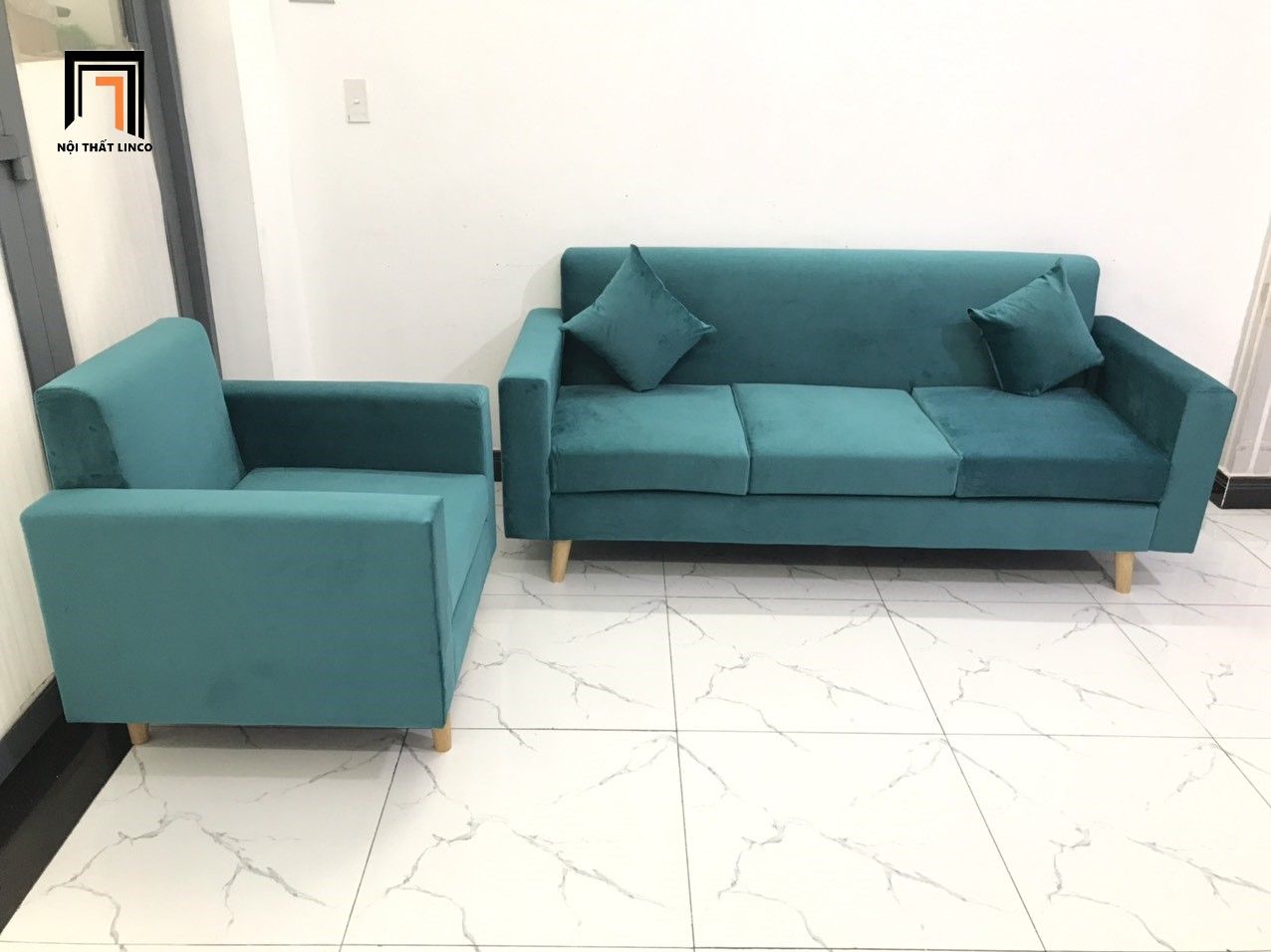 Set ghế sofa băng phòng khách NS05 xanh lá vải nhung