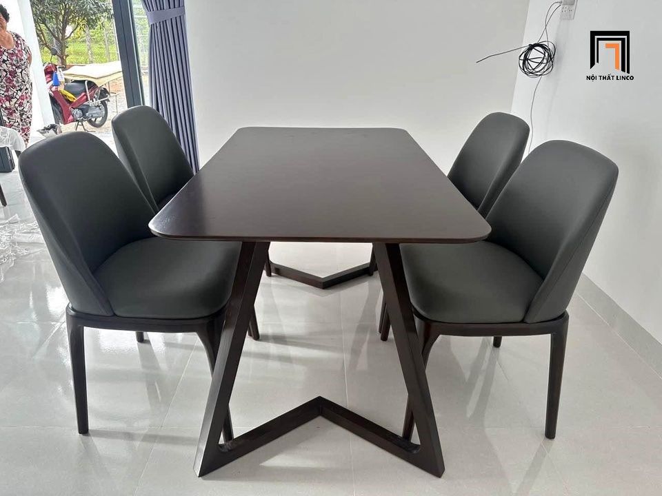 Bộ bàn ghế ăn gia đình 31-KH4-G13-B92 4 ghế ngồi bọc da giả