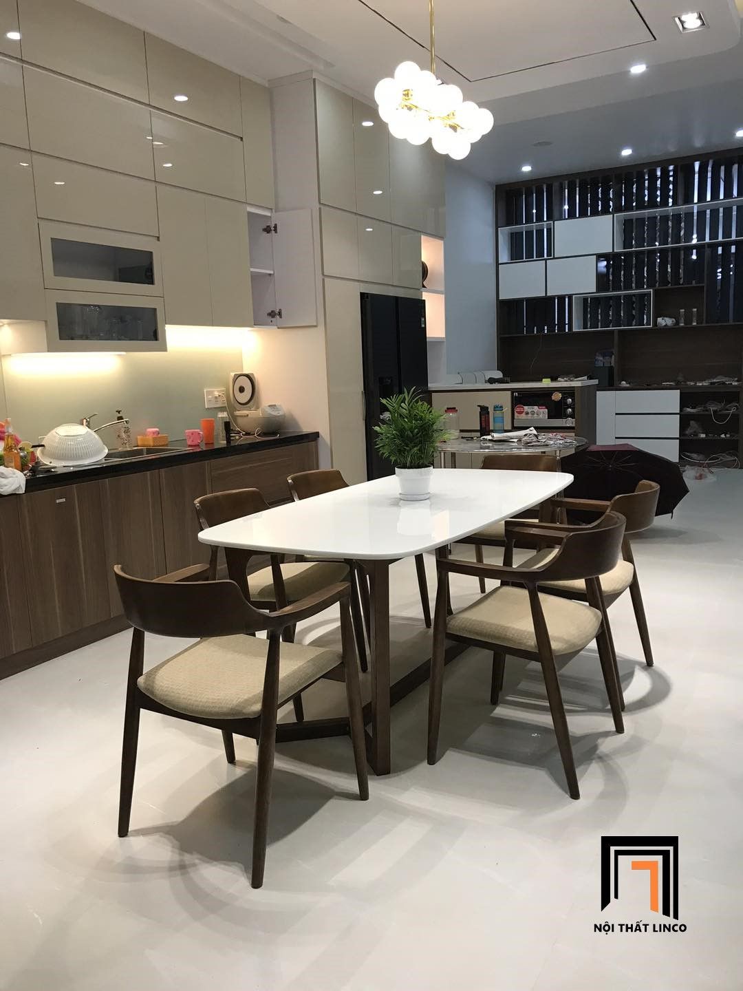 Bàn ăn 4 ghế ngồi 20-KH4-G32-B92 bàn sơn trắng cho chung cư