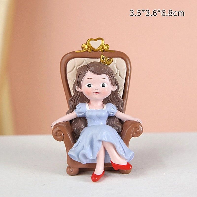 Tượng Quý Bà Ngồi Ghế (PKT-999-233)