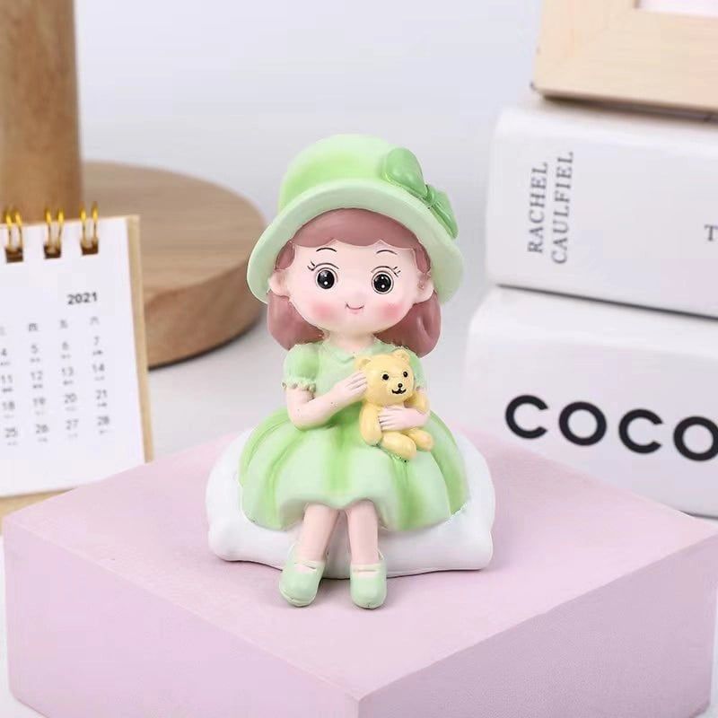 Tượng Bé Gái Sứ Váy Xanh Đội Nón Xanh (PKT-999-238)