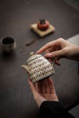 Ấm trà thiền họa tiết vạn Phật mạ bạc cao cấp phong cách Wabi-Sabi