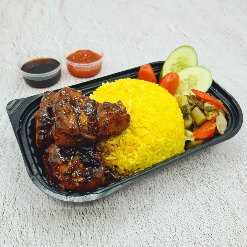 Cơm Gà Xốt Tiêu Đen (Gà Chặt)