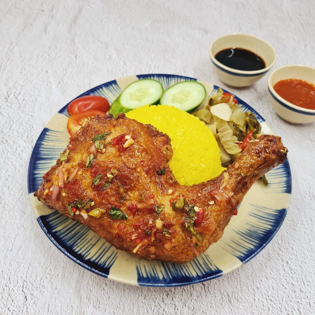 Cơm Gà Xốt Thái