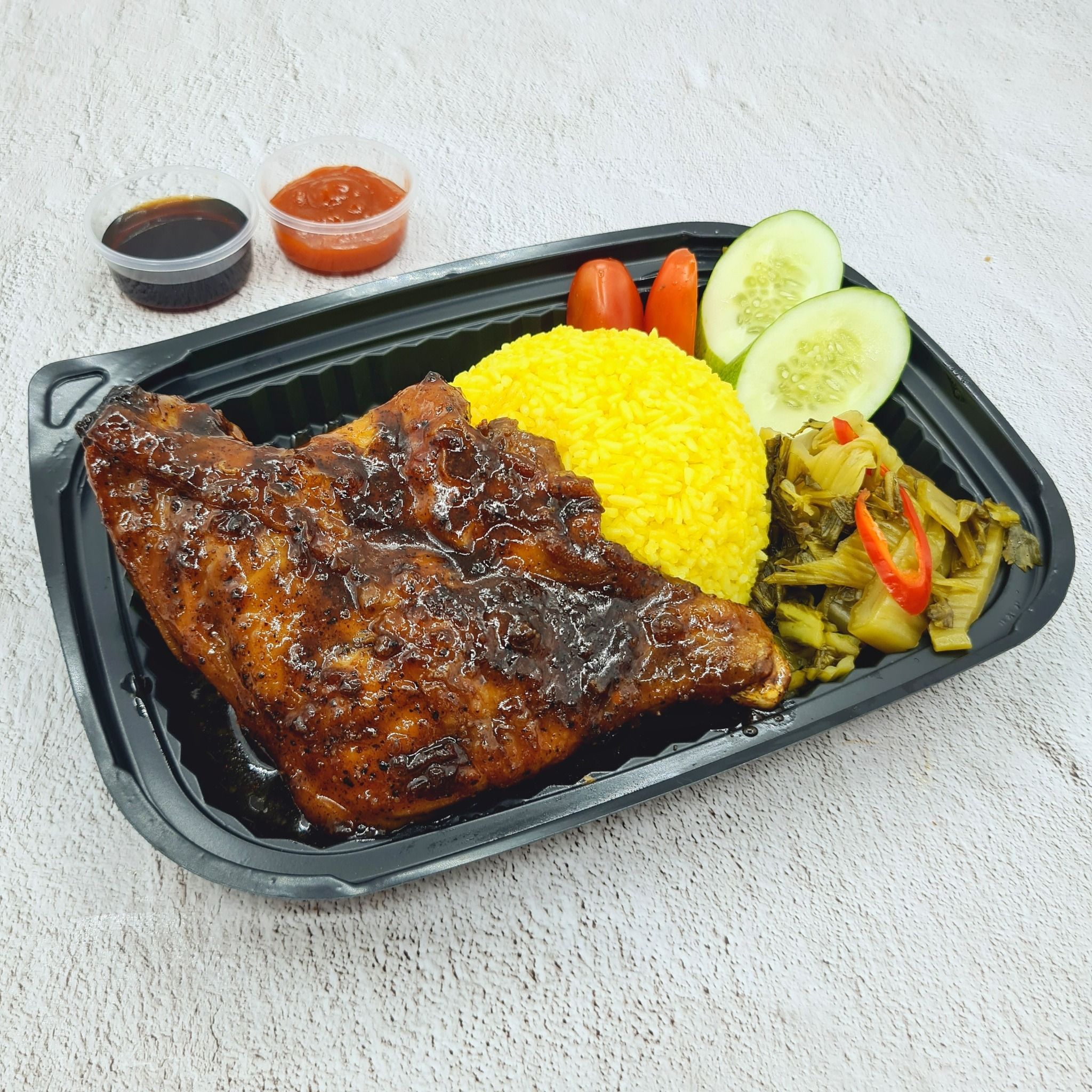 Cơm Gà Xốt Tiêu Đen (Đùi Cánh Quạt)