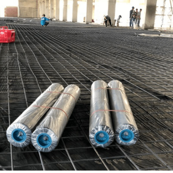 BẠT NILONG ĐEN 1M*300*14MIC - BẠT NILONG ĐEN TRẢI SÀN ĐỔ BÊ TÔNG