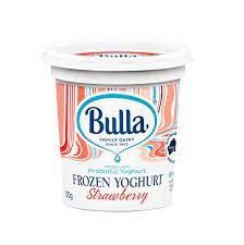 Kem Bulla Frozen yoghurt strawbery 1L (hủ)