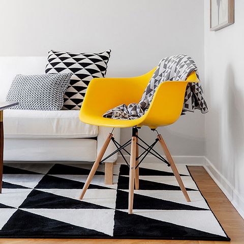 Ghế ăn Eames nhựa có tay N010450