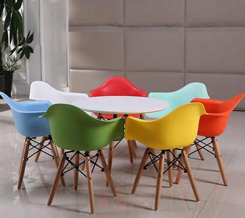 Ghế ăn Eames nhựa có tay N010450