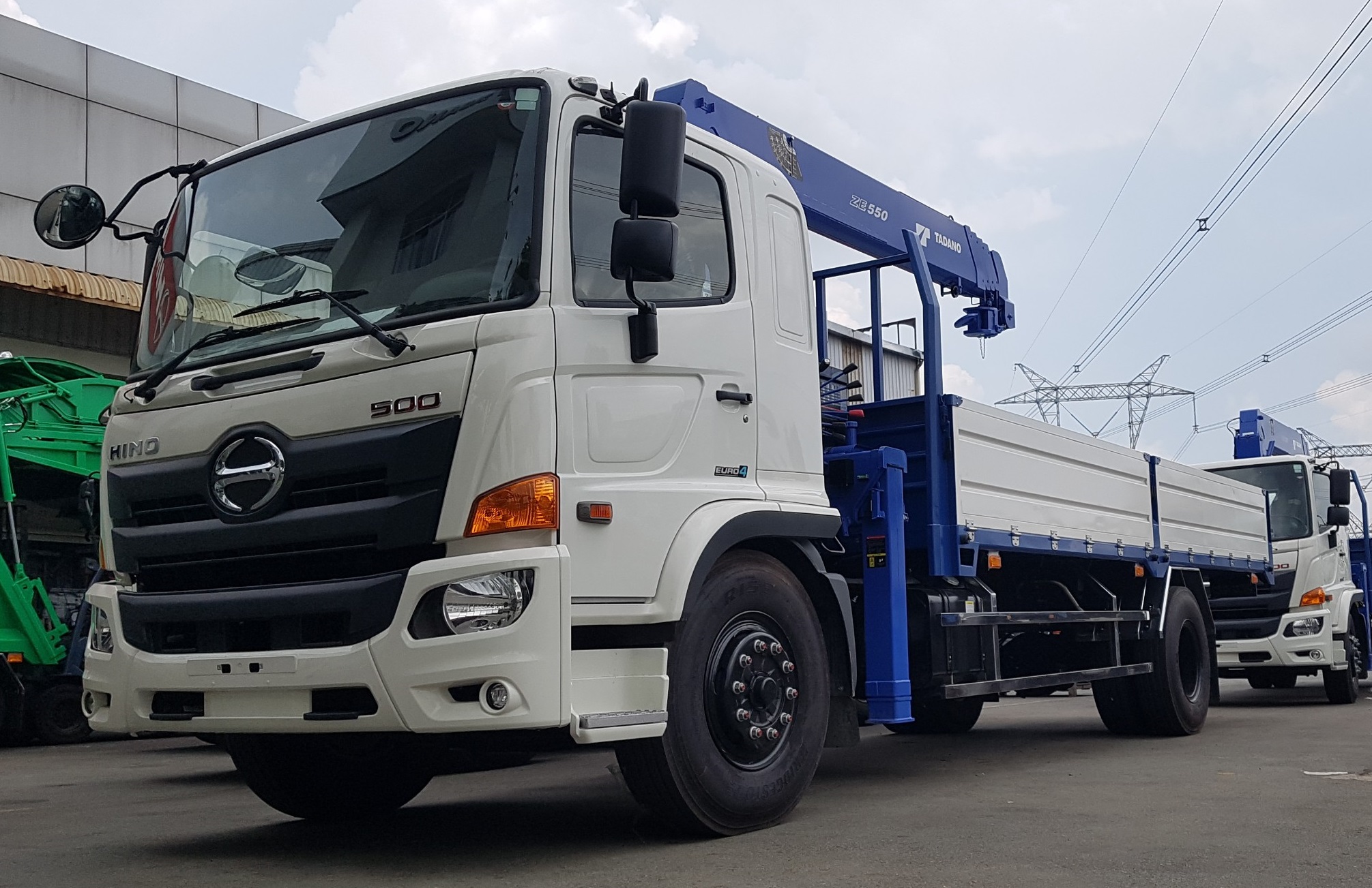 Xe tải cẩu Hino 8 tấn