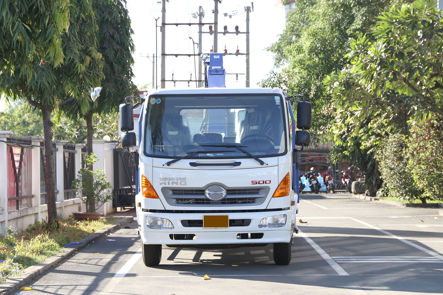 Xe tải cẩu Hino 5 tấn - Cần cẩu Tadano ZE303MH