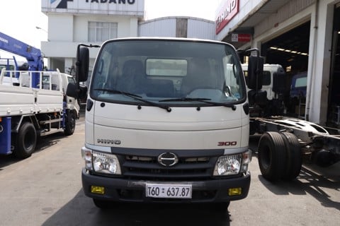 2,8 M3 Dump Truck - Hino XZU342L