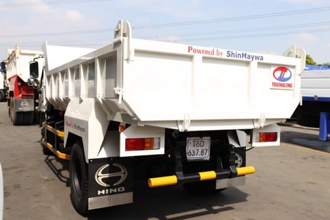 2,8 M3 Dump Truck - Hino XZU342L