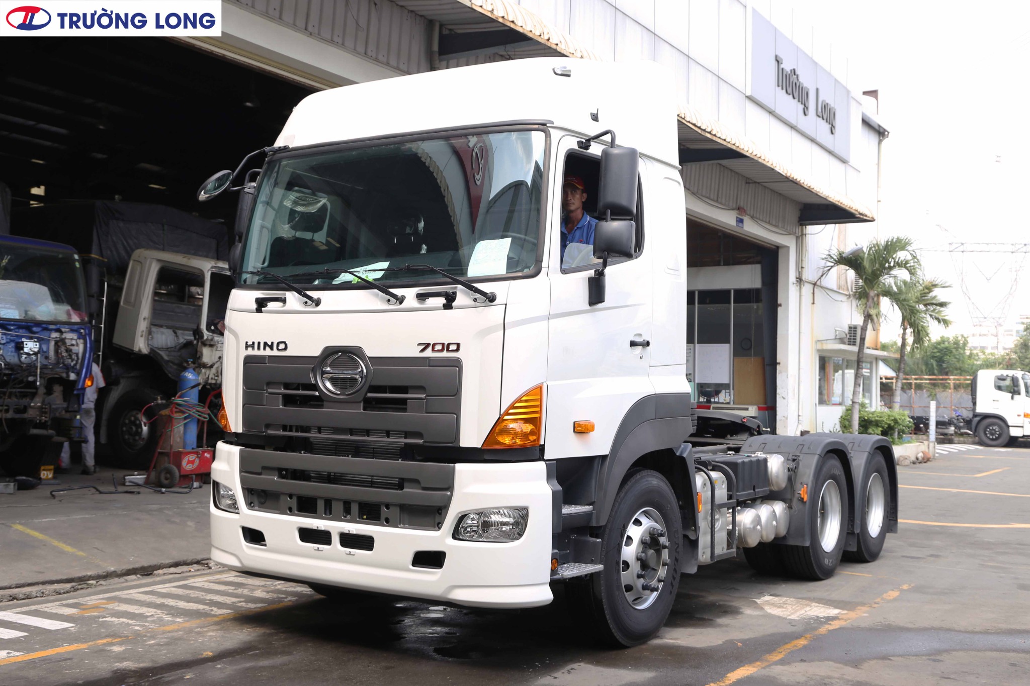 Xe Đầu Kéo Hino 700 Series - SS2P 6X4 - 420PS