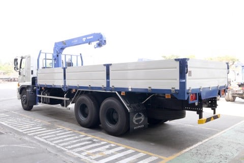 15 Ton Hino Crane Truck