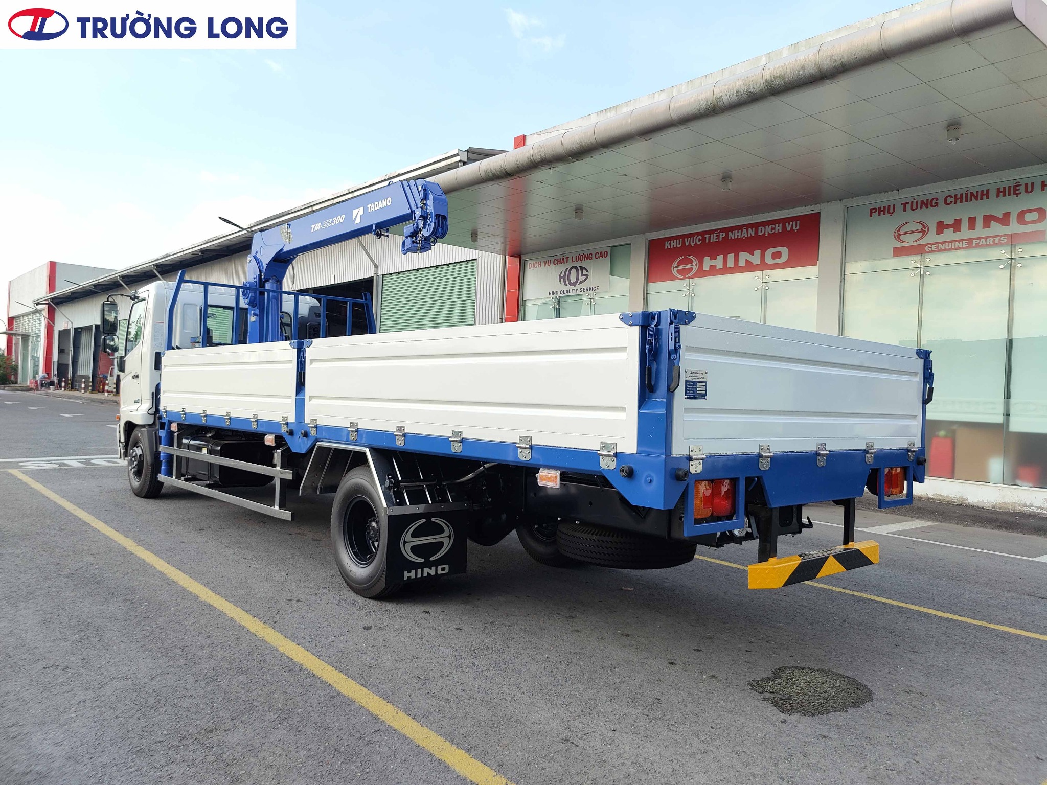 Xe tải cẩu Hino 5 tấn - Cần cẩu Tadano ZE304MH