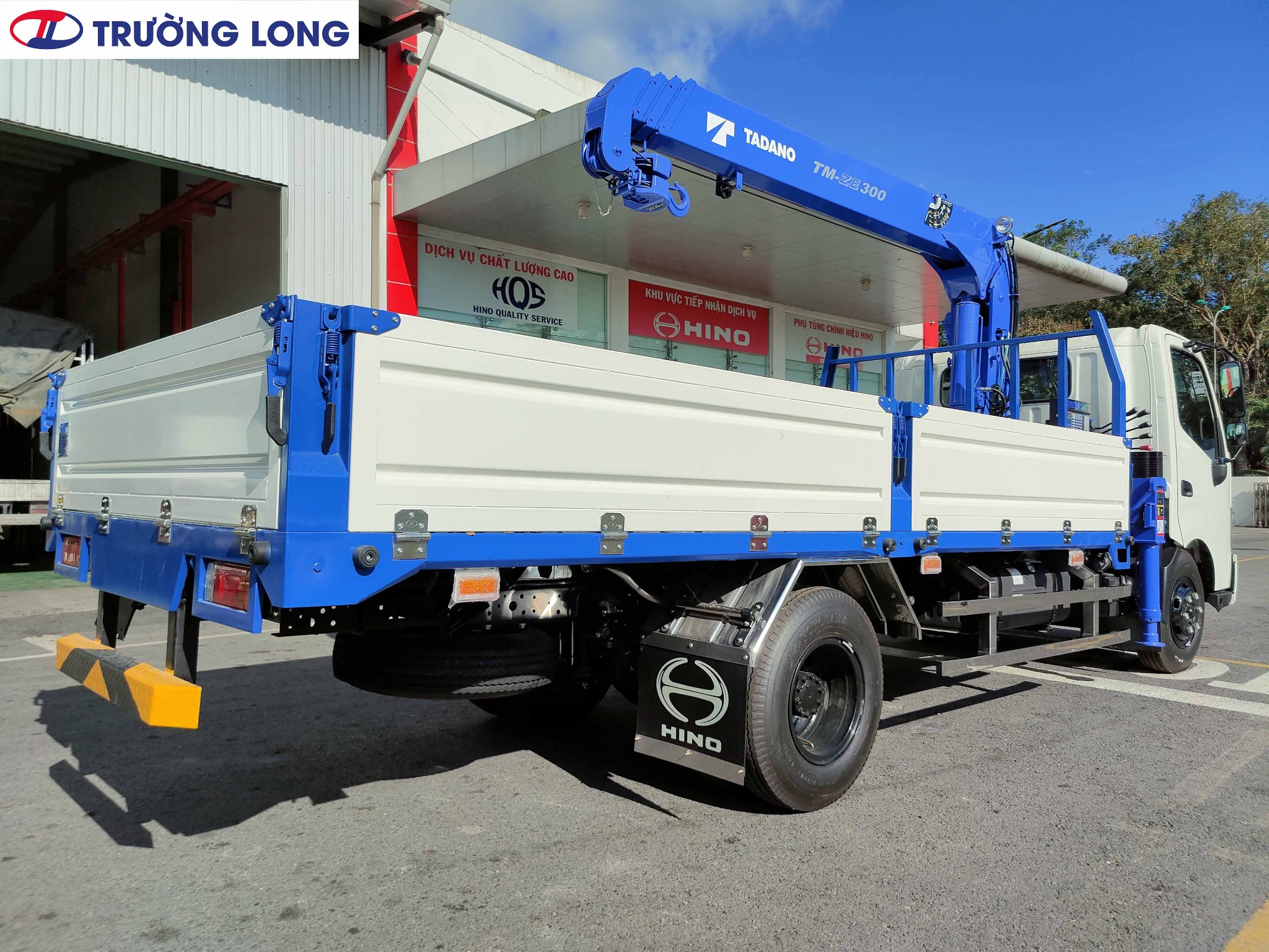 Xe tải cẩu Hino 3,5 tấn - Cần cẩu Tadano ZE304MH