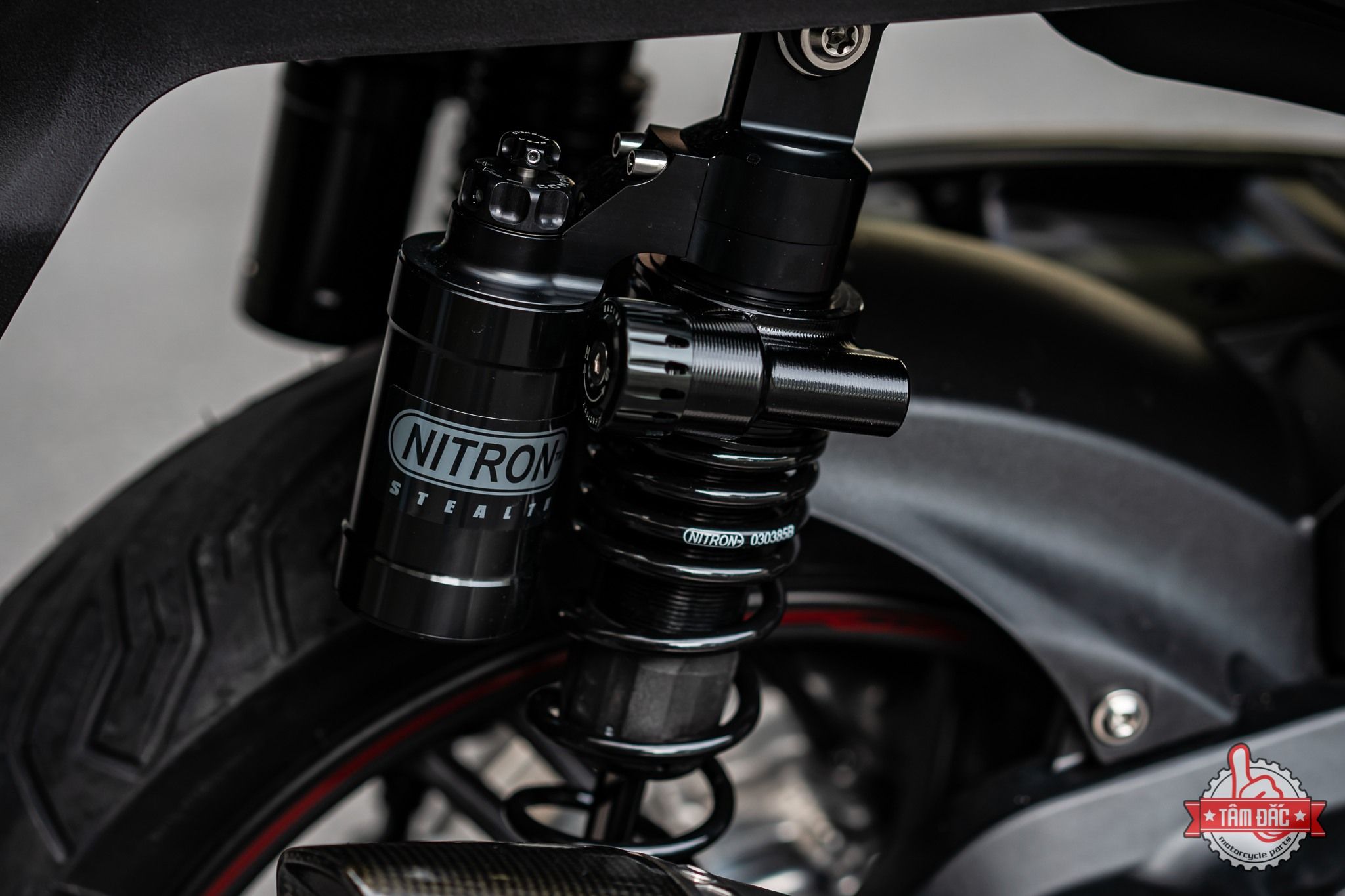Phuộc Nitron R3 Full Đen DLC Edition cho SH350i / SH300i
