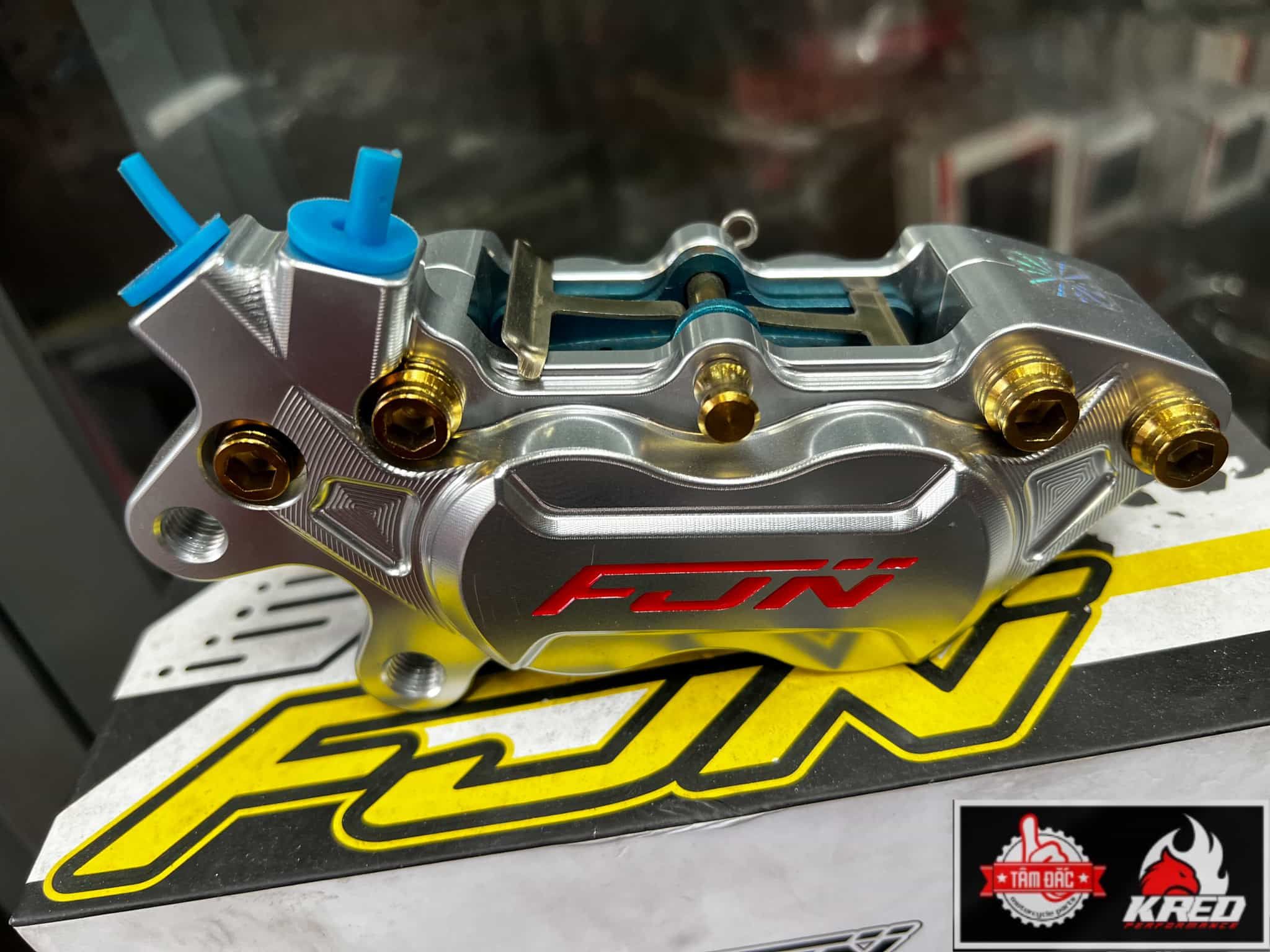 Heo thắng FJN F20 4 pis bên trái