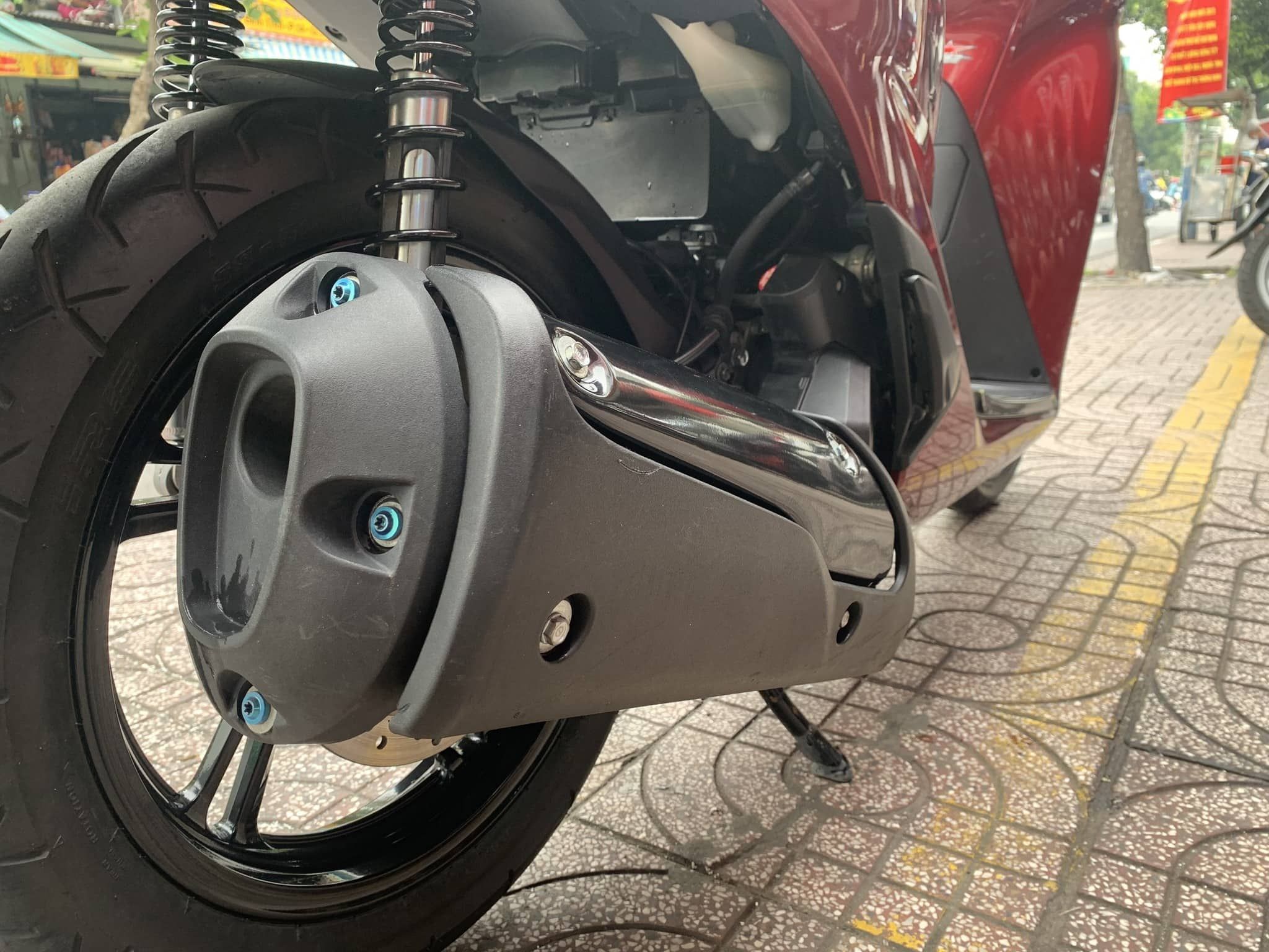 Ốp pô SH300i gắn cho SH150i / SH160i