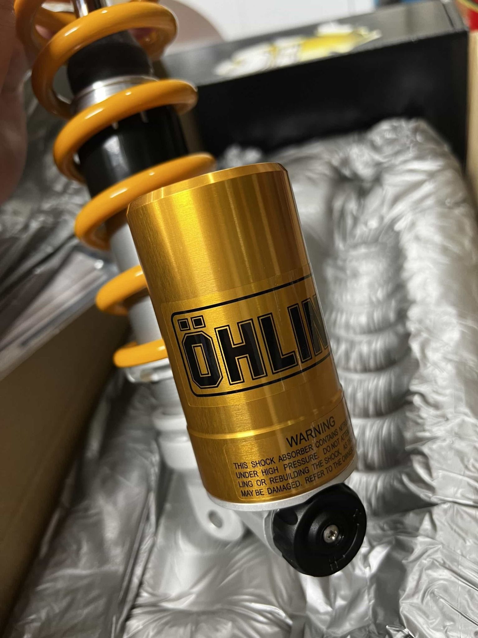 Phuộc Ohlins HO328 Bình Dầu Dưới cho Lead 125