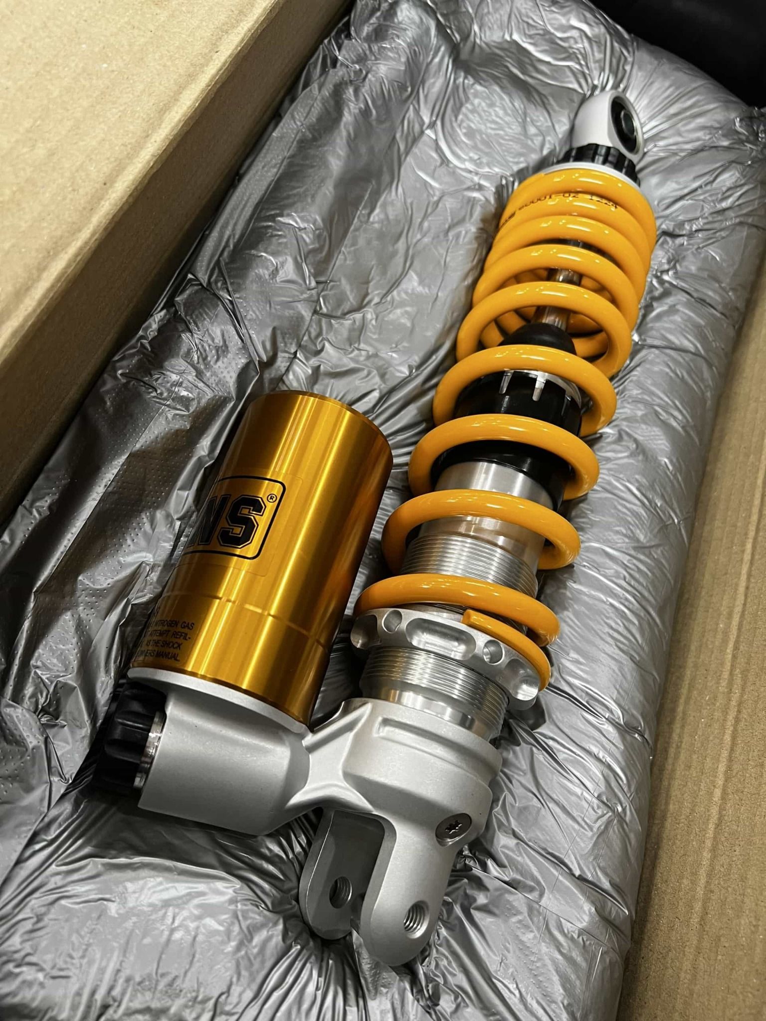 Phuộc Ohlins HO328 Bình Dầu Dưới cho Lead 125