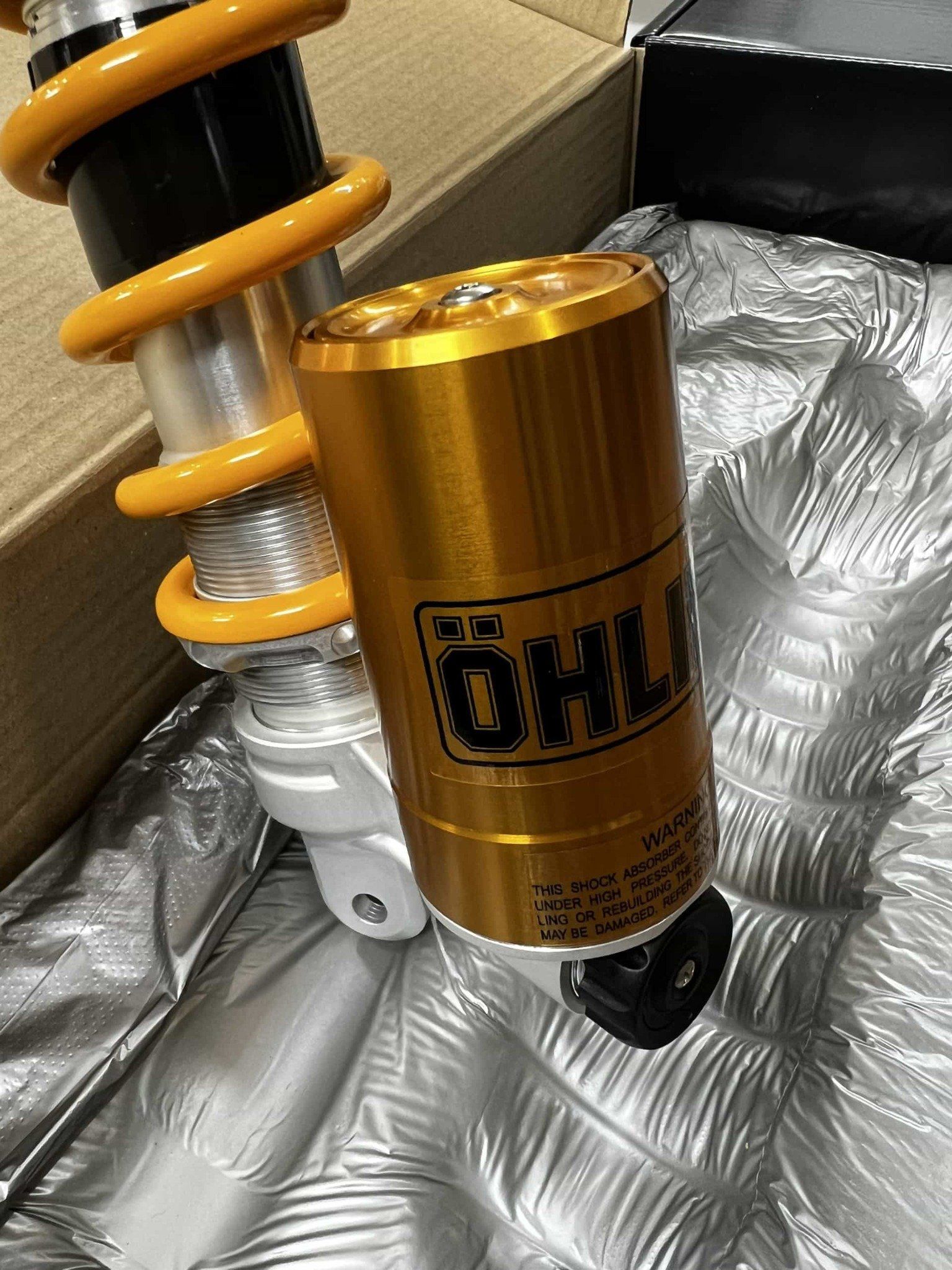 Phuộc Ohlins HO328 Bình Dầu Dưới cho Lead 125