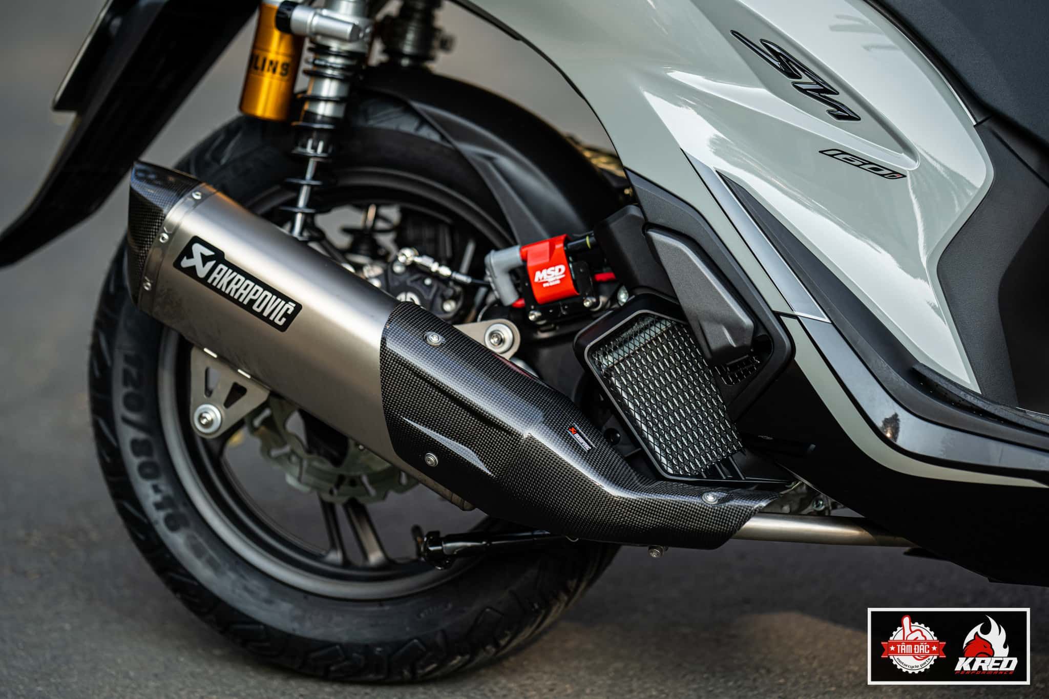 Pô Akrapovic C400 cho SH350i