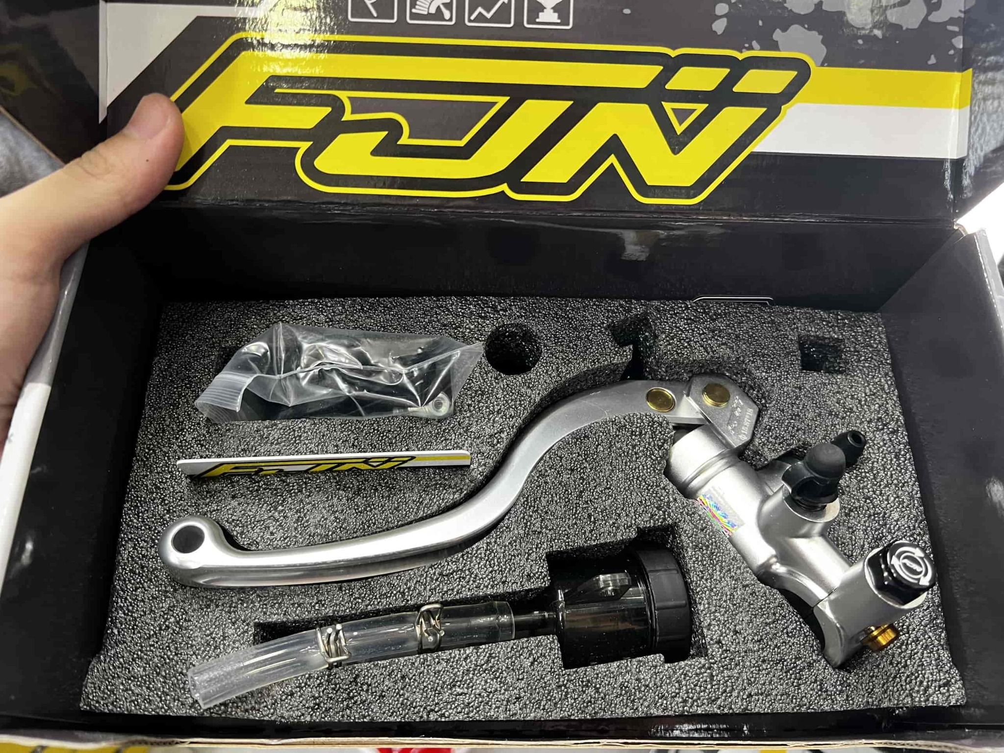 Tay thắng FJN EX7 bên trái
