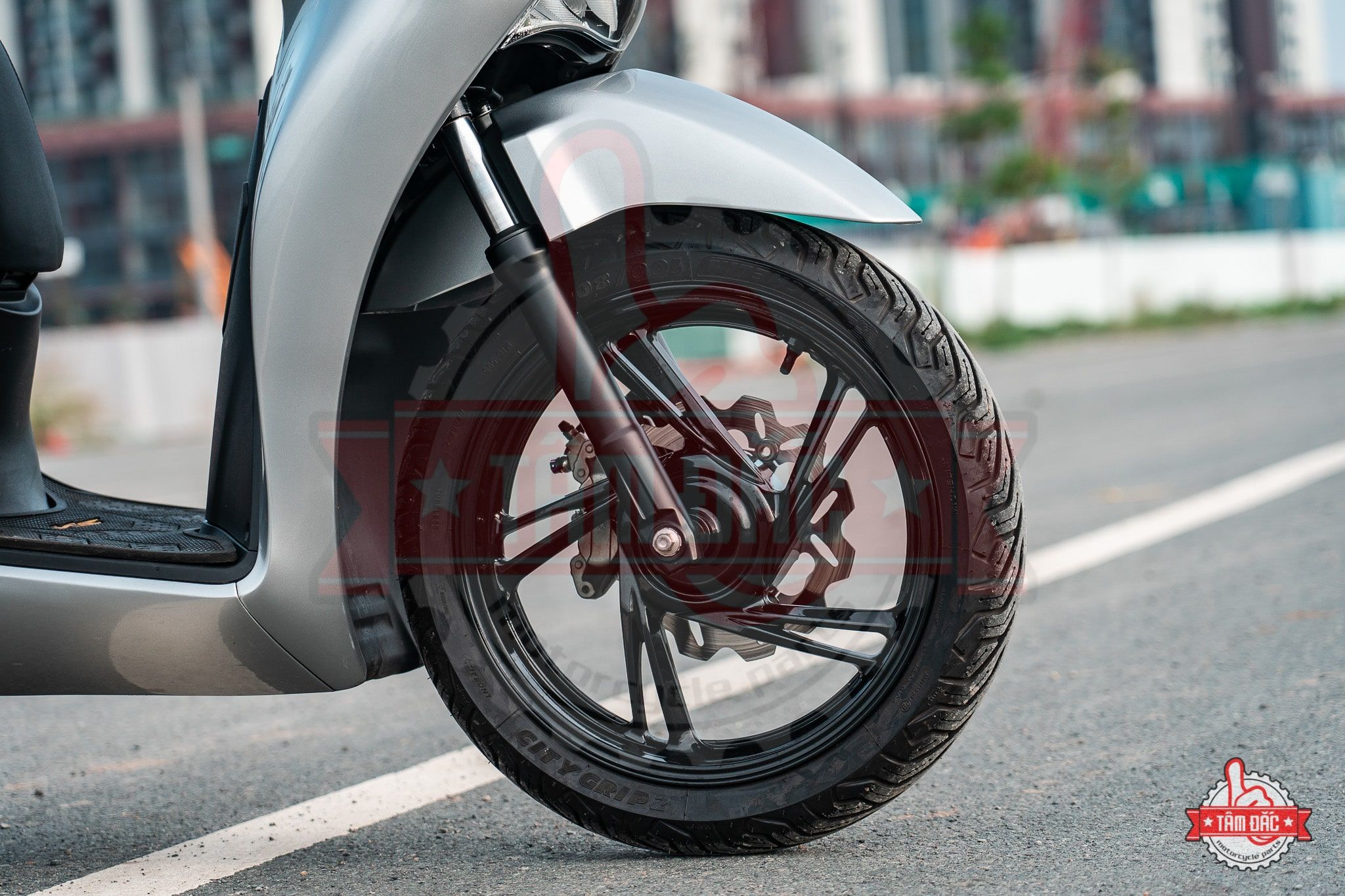 Vỏ Michelin City Grip 2 cho SHVN