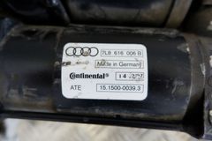 Bơm nâng gầm Audi Q7 L4 đời 2009 tháo xe 7L8616006B