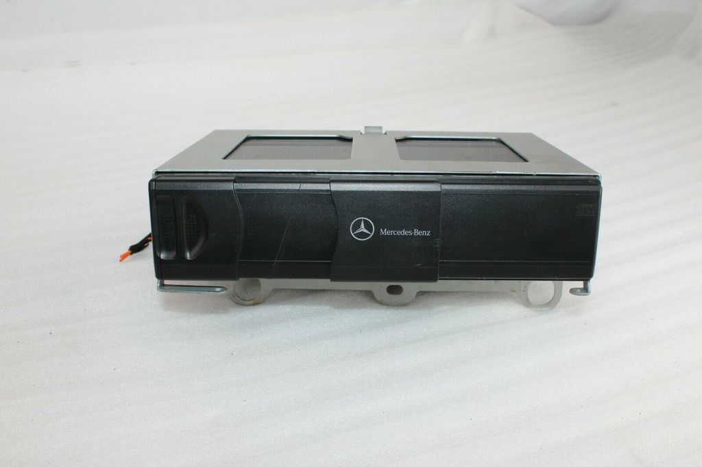 Đầu CD Mercedes C200 đời 2003 W203, W209 tháo xe MC3010 2038209089