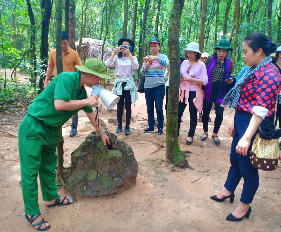 TOUR CỦ CHI NỬA NGÀY