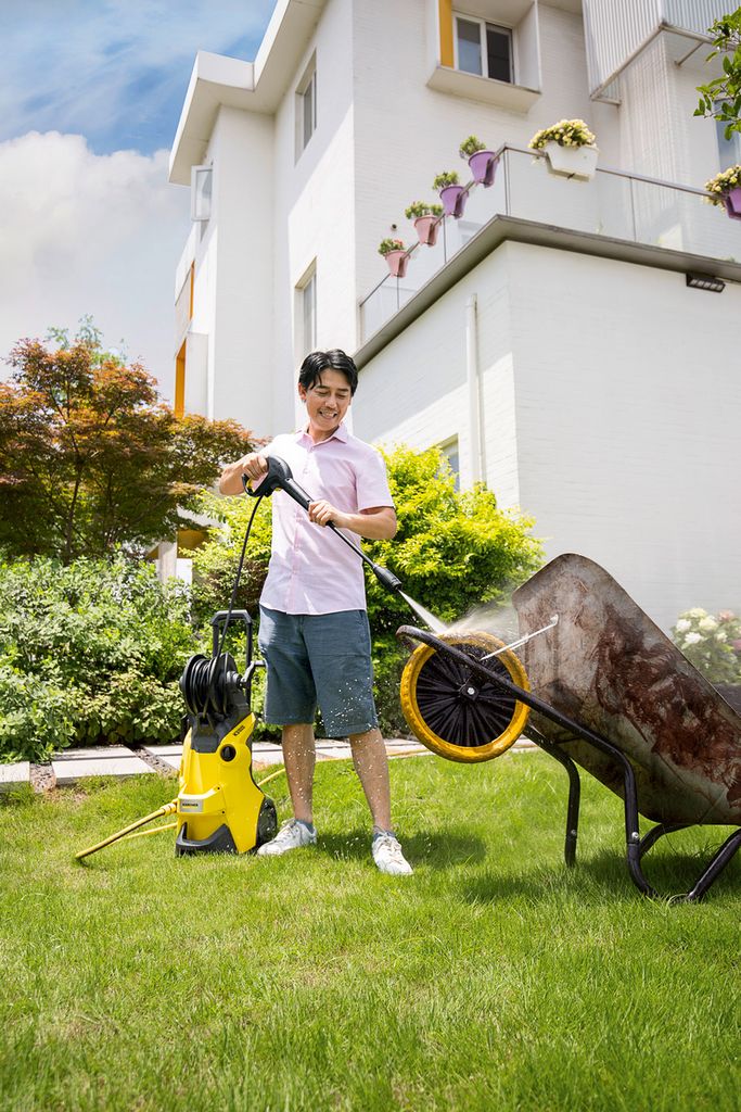 Máy phun rửa áp lực hiệu Karcher, K 3 Deluxe Premium