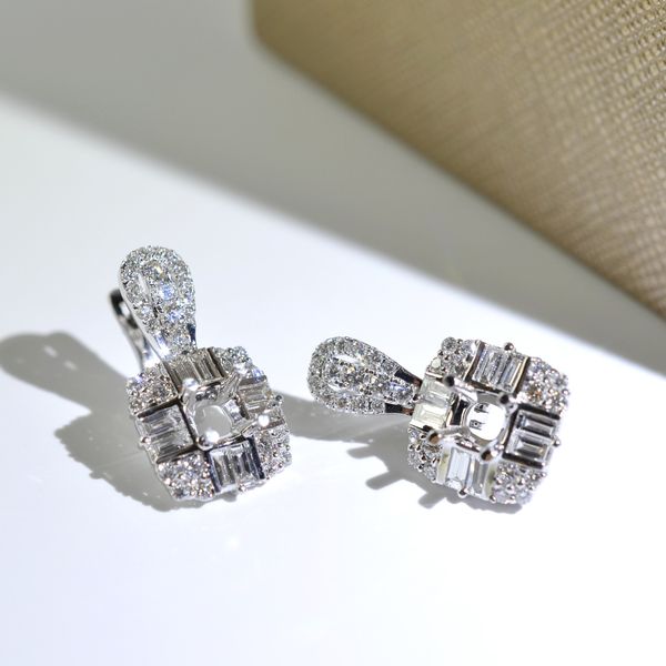  DIAMOND EARRINGS BG 5.0MM (BÔNG TAI KIM CƯƠNG BẬT VUÔNG BG Ổ CHỦ 5.0li) 