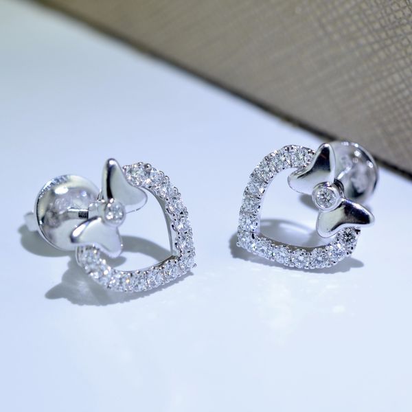  HEART DIAMOND EARRINGS 750 (BÔNG TAI KIM CƯƠNG TRÁI TIM 750 ) 