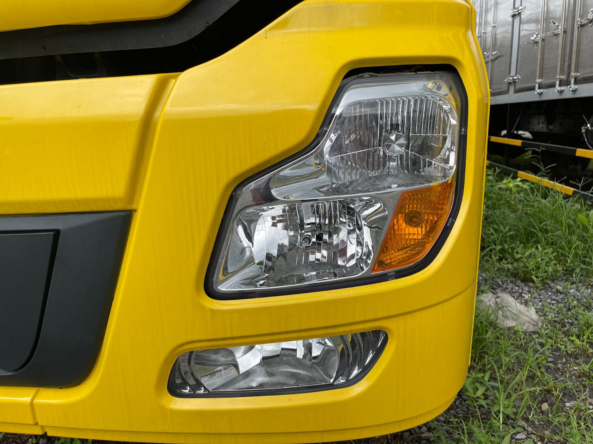 XE TẢI DONGFENG HOÀNG HUY 4 CHÂN 18 TẤN
