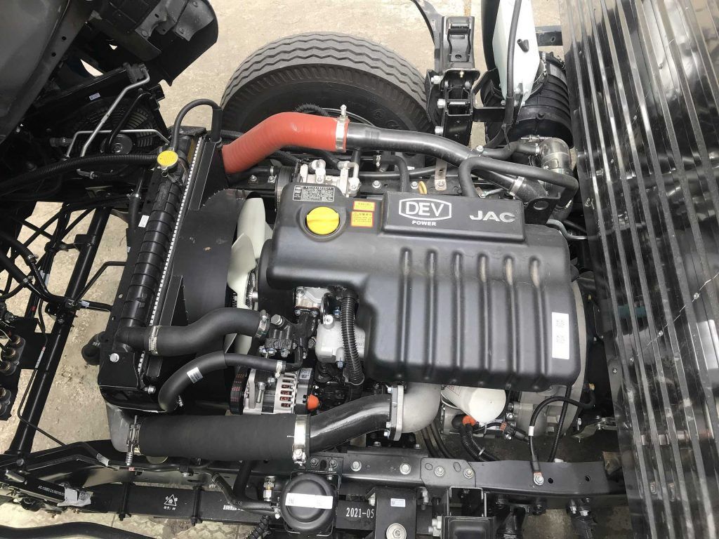 XE TẢI JAC 3T5 THÙNG 5,2 MÉT ĐỘNG CƠ ĐỨC