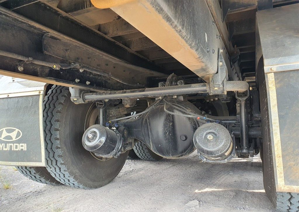 XE TẢI JAC A5 5 CHÂN 10x4 NHẬP KHẨU