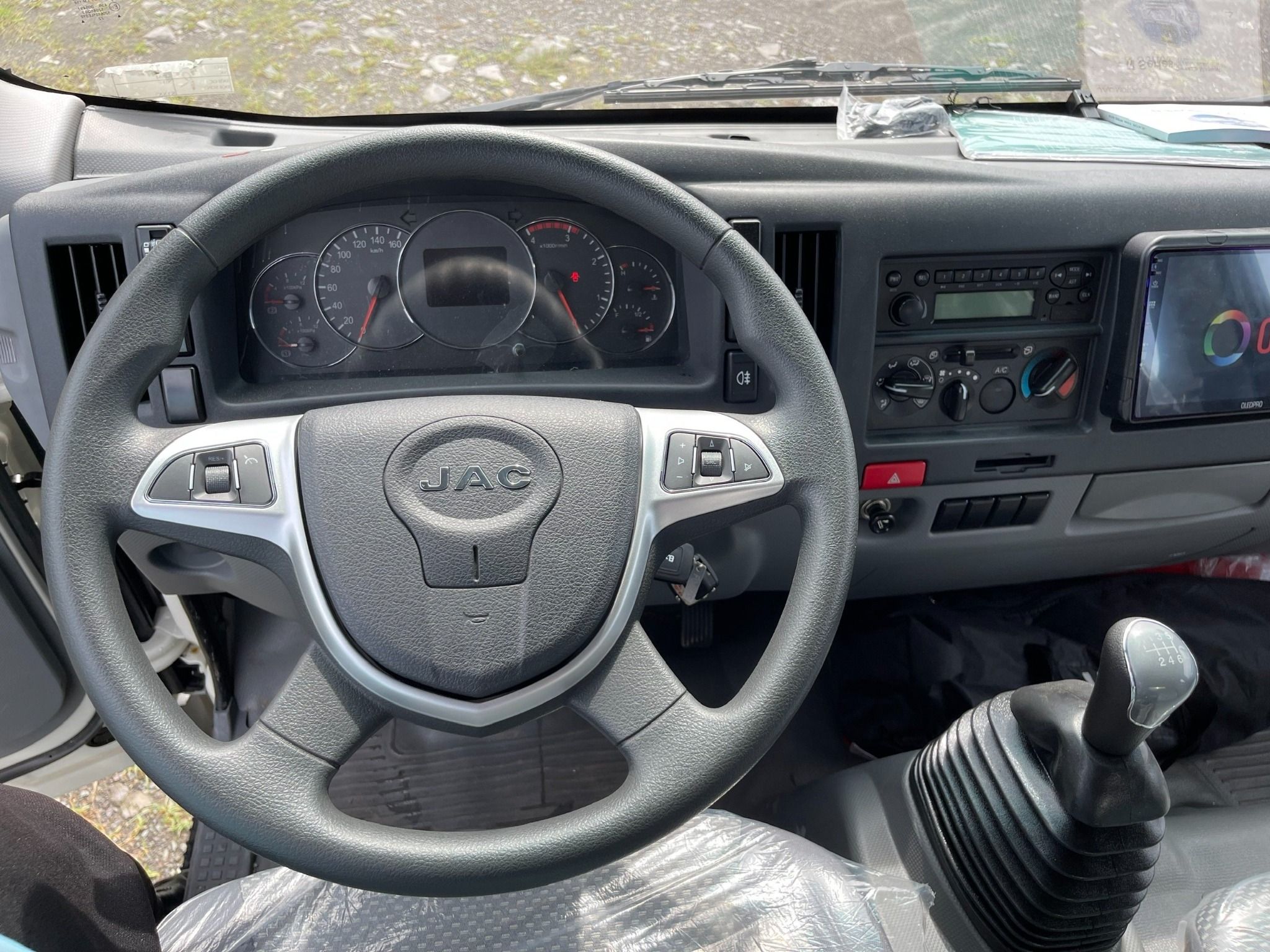 XE TẢI JAC N650PLUS 6T4 THÙNG KÍN 6M2