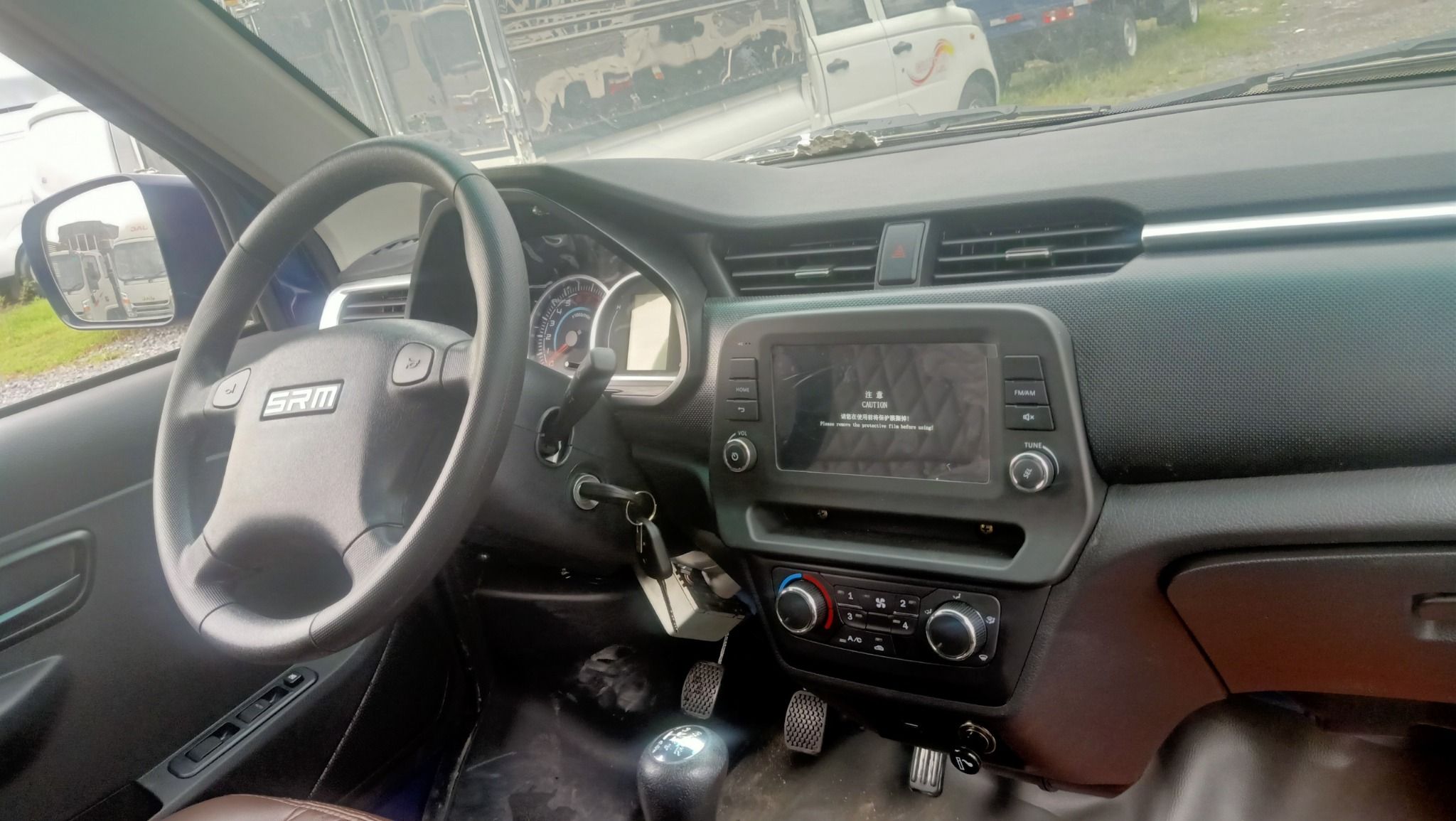 XE TẢI SRM T20A THÙNG KÍN 920KG