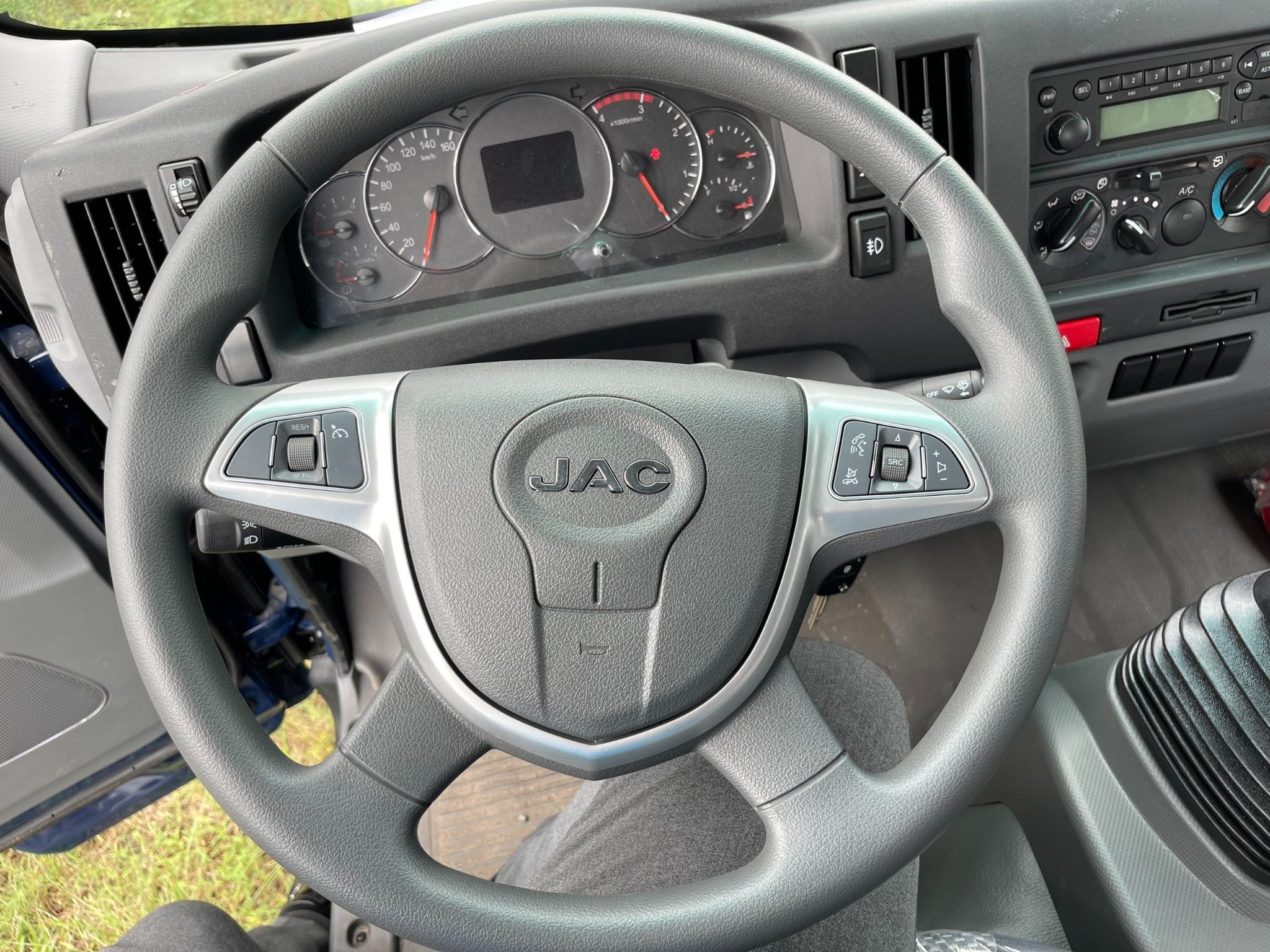 XE TẢI JAC N800S 8,6 TẤN THÙNG LỬNG 7,6 MÉT