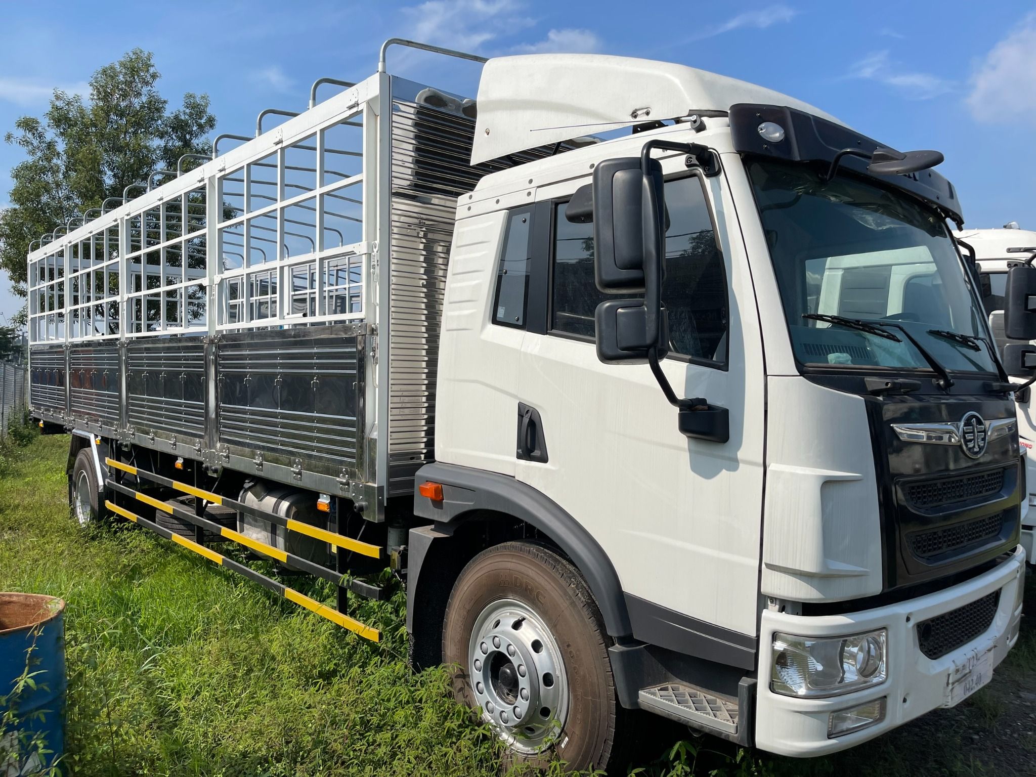 XE TẢI GP FAW 8.3 TẤN THÙNG MUI BẠT DÀI 8M3